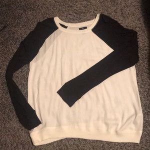 3/$15-Black and cream top